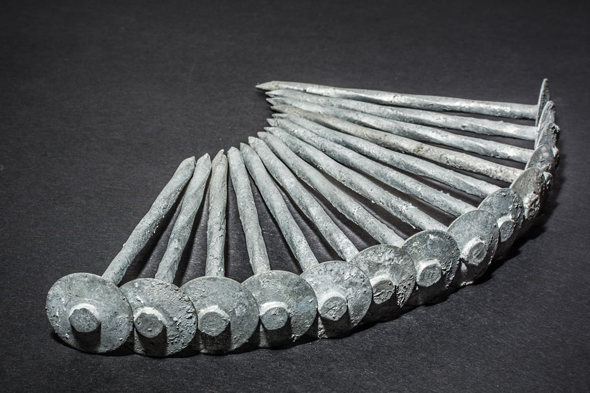 Galvanized roofing nails