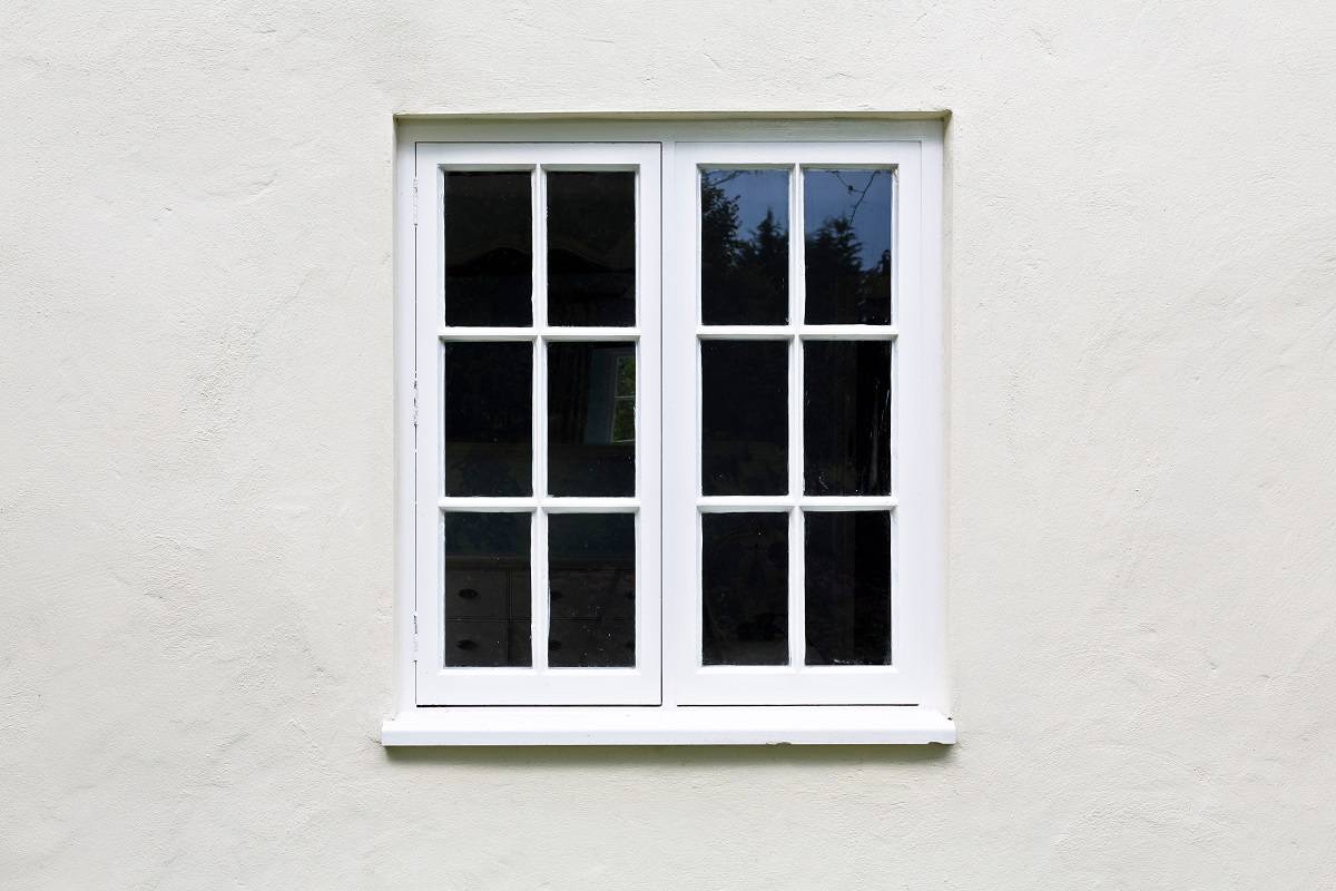 What Is The Difference Between Awning And Casement Windows - Wooden windows